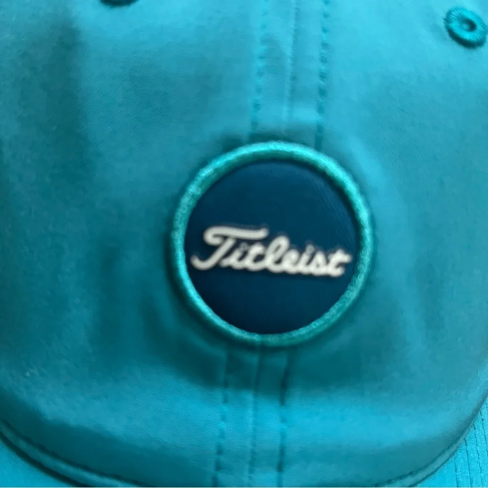 NWT Titleist Women’s Baseball Cap with Adjustable Strap